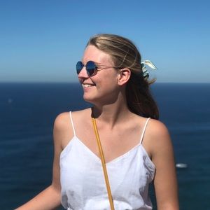 Meet your Posher, Laura